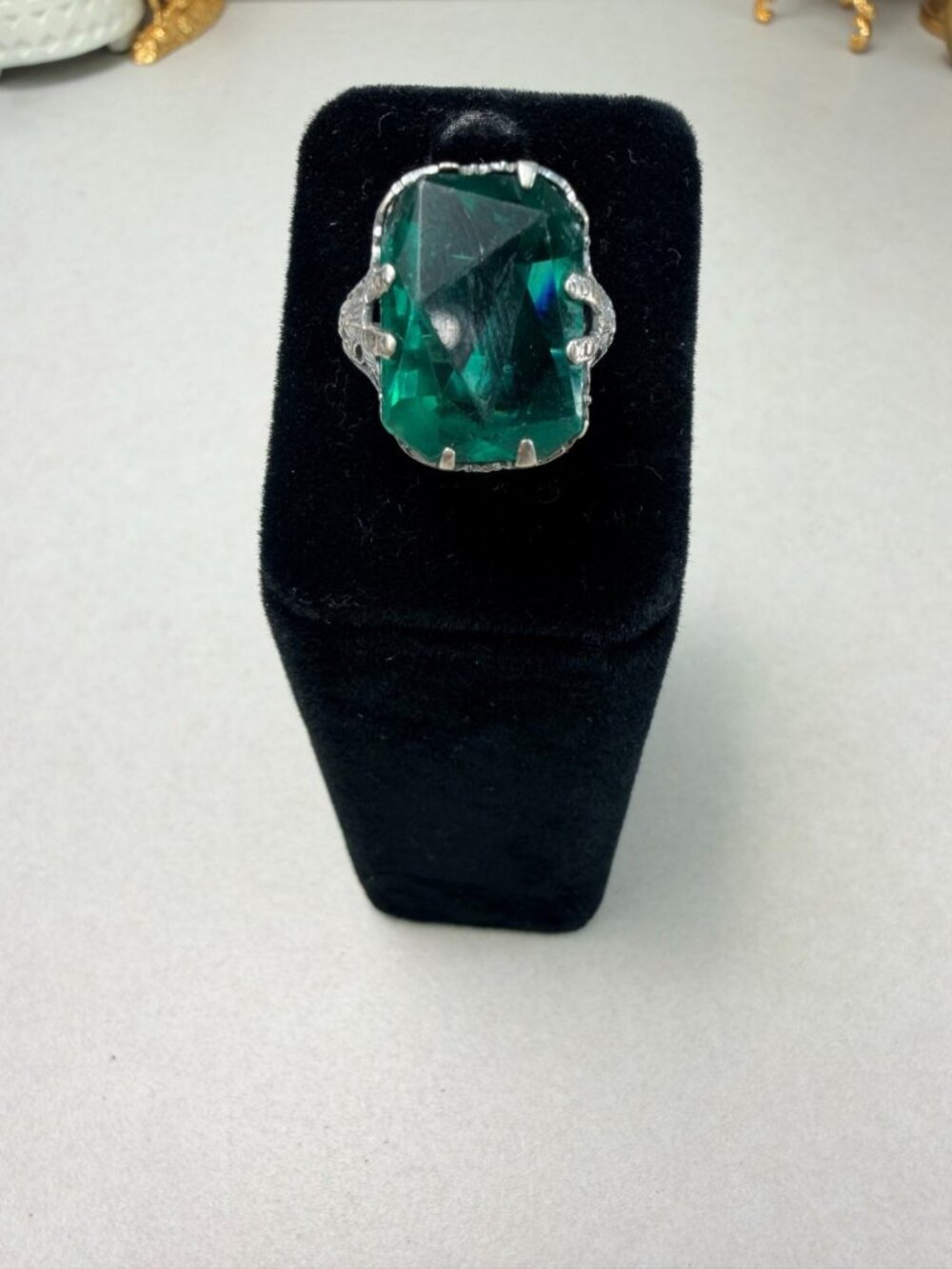 Stunning Vtg Art Deco Green Glass Ring Sterling Silver Filigree Statement Sz 6 - Picture 1 of 11